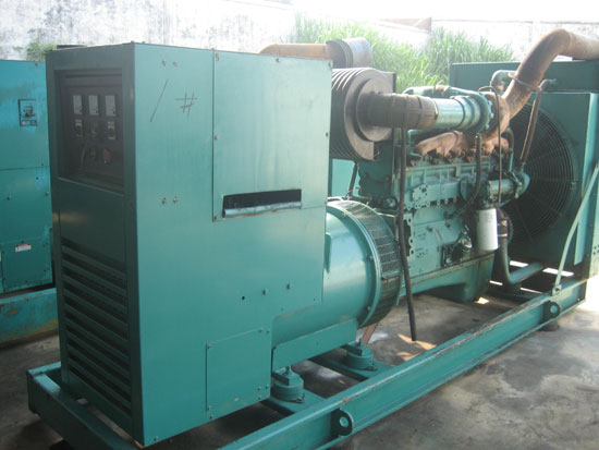 洮南租赁发电机- 发电机碳刷磨损的原因是什么